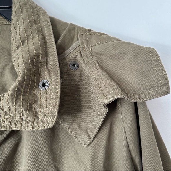 Banana Republic Military Park in Olive Green - Picture 11 of 16